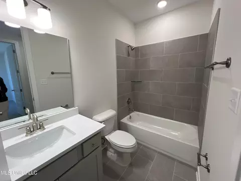 6787 W Sunrise Loop W, Olive Branch, MS 38654 photo 14