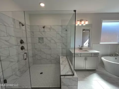6787 W Sunrise Loop W, Olive Branch, MS 38654 photo 10