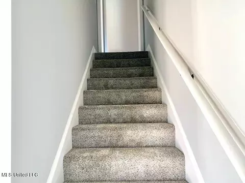Entry Way - 1300 Grove Park Office Dr, Hernando, MS 38632 photo 1 of 2