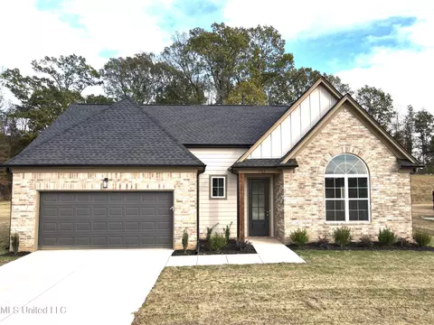 7782 Emeline Dr, Horn Lake, MS 38637