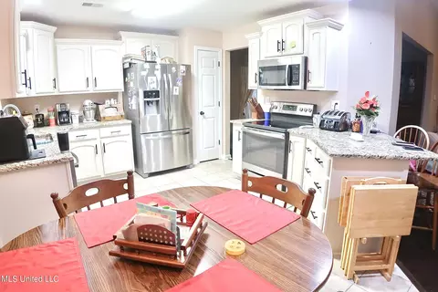 103 Eagle St, Senatobia, MS 38668 photo 4
