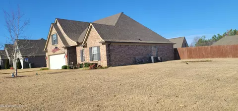 103 Eagle St, Senatobia, MS 38668