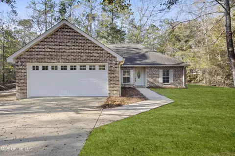 7312 Anela Ct, Diamondhead, MS 39525