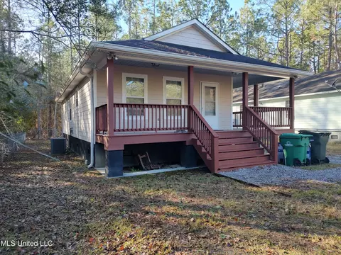 6169 W Newton St, Bay Saint Louis, MS 39520