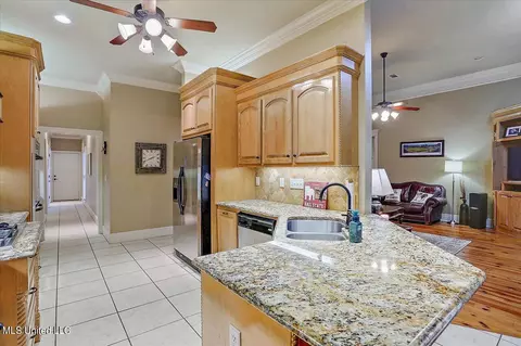 415 Julee Cir, Brandon, MS 39042 photo 12