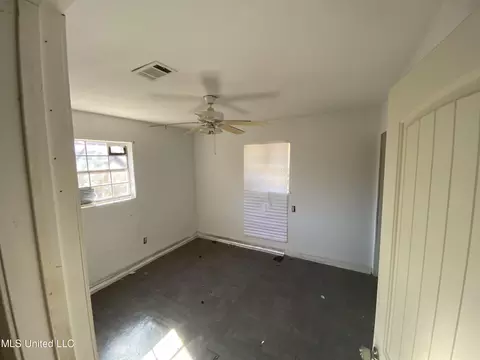 3425 Inez Cir, Moss Point, MS 39563 photo 9