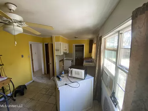3425 Inez Cir, Moss Point, MS 39563 photo 6