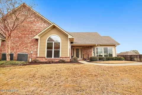 310 Sweetwater Dr, Pearl, MS 39208