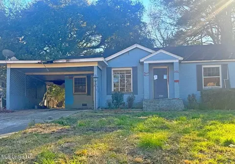 737 Robinhood Rd, Jackson, MS 39206
