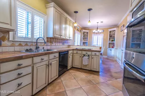 929 Newland St, Jackson, MS 39211 photo 10