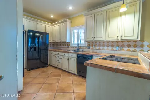 929 Newland St, Jackson, MS 39211 photo 9