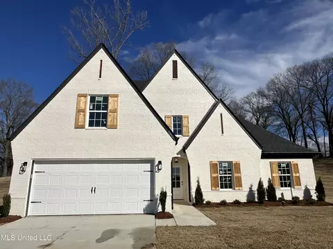 5802 Susan Moore Dr, Horn Lake, MS 38637