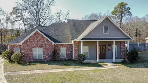 103 Rowan Oak Cv, Clinton, MS 39056 photo 2