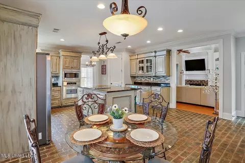 225 Legacy Dr, Brandon, MS 39042 photo 14
