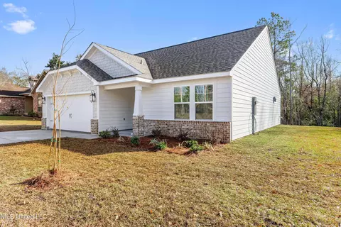 13128 John Lee Rd, Biloxi, MS 39532