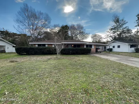2515 Orleans Rd, Biloxi, MS 39531