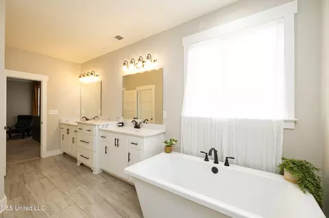 4556 E Bakers Trl, Nesbit, MS 38651 photo 16