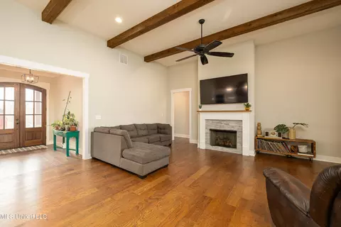 4556 E Bakers Trl, Nesbit, MS 38651 photo 4