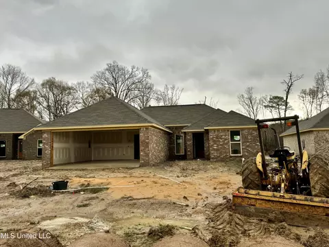 529 Silver Hl, Pearl, MS 39208