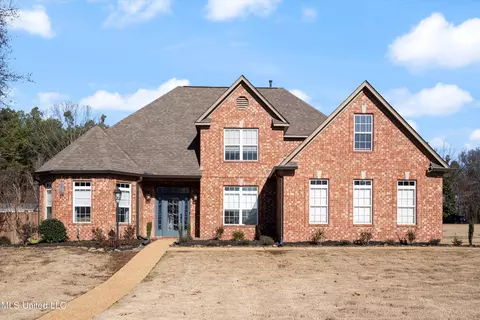 2588 Stonebrook Dr, Nesbit, MS 38651