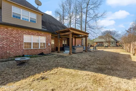 2588 Stonebrook Dr, Nesbit, MS 38651 photo 32