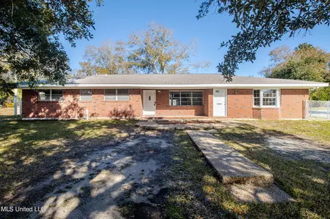 14936 Angela Dr, Gulfport, MS 39503