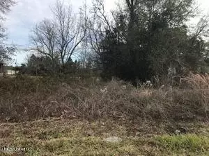 398 E North St, Pass Christian, MS 39571