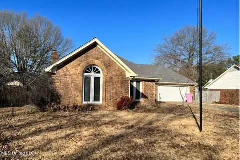 940 White Pine Dr, Southaven, MS 38671