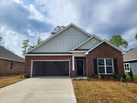 87127 Highpoint Dr, Diamondhead, MS 39525