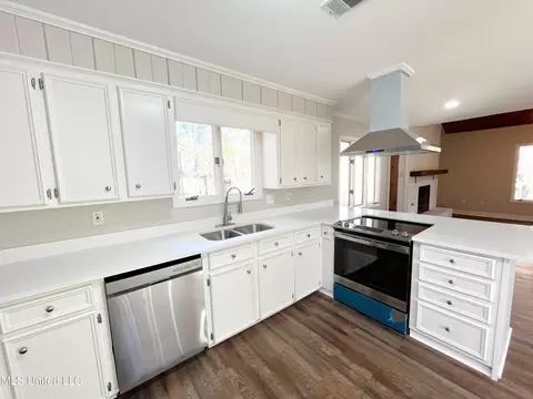 112 Camelia Dr, Brandon, MS 39047 photo 11