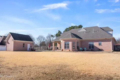 Exterior - 7450 Davidson Rd, Olive Branch, MS 38654 photo 5 of 9