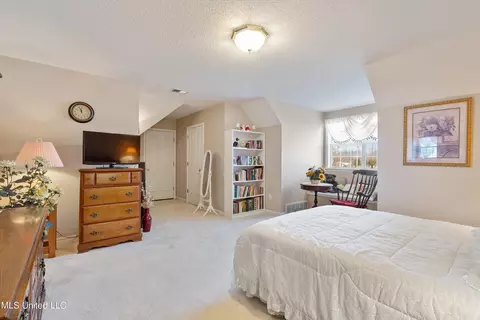 Bedroom - 7450 Davidson Rd, Olive Branch, MS 38654 photo 5 of 6