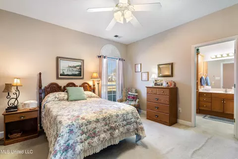 Bedroom - 7450 Davidson Rd, Olive Branch, MS 38654 photo 3 of 6