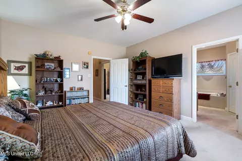Bedroom - 7450 Davidson Rd, Olive Branch, MS 38654 photo 2 of 6