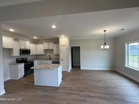 Kitchen - 1776 Benton Dr, Hernando, MS 38632 photo 1 of 2