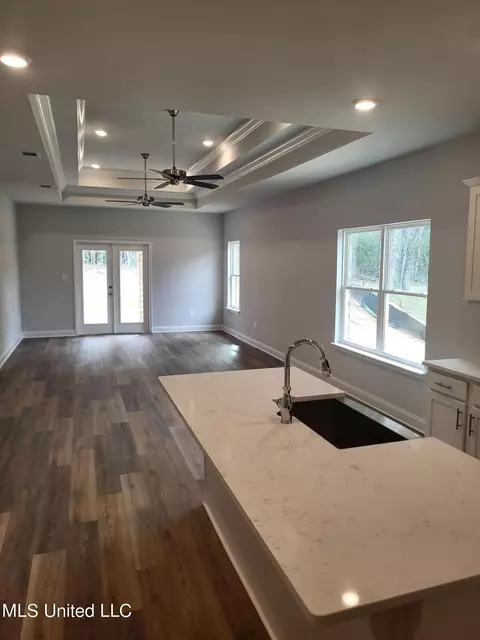 Kitchen - 87126 Highpoint Dr, Diamondhead, MS 39525 photo 3 of 6