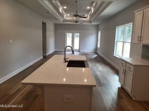 Kitchen - 87126 Highpoint Dr, Diamondhead, MS 39525 photo 4 of 6