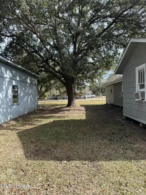7101 Barnes Rd, Moss Point, MS 39563 photo 4