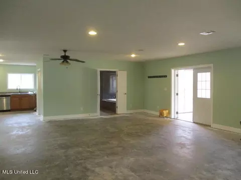 Living - 1249 Stonecypher Rd, Lucedale, MS 39452 photo 2 of 2