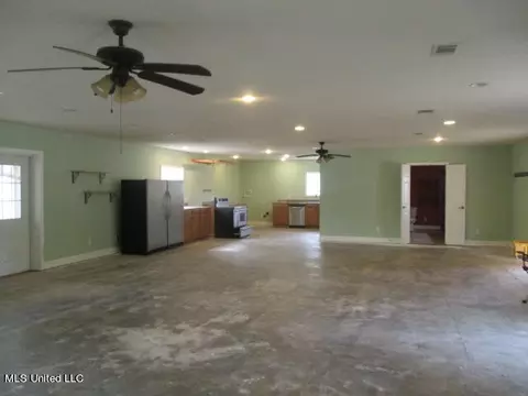 Living - 1249 Stonecypher Rd, Lucedale, MS 39452 photo 1 of 2