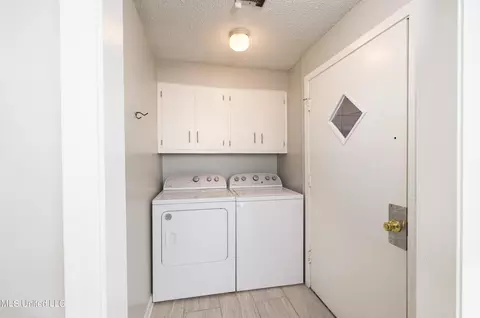 9473 Stuart St, Olive Branch, MS 38654 photo 25