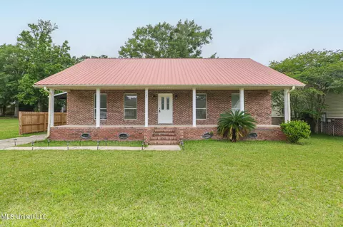 1151 John Evans Dr, Gulfport, MS 39507