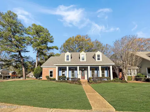 5115 Canton Heights Dr, Jackson, MS 39211