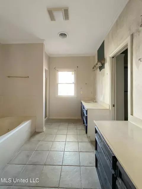 5115 Canton Heights Dr, Jackson, MS 39211 photo 10