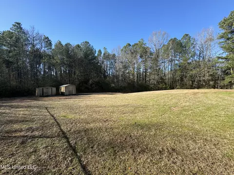 Exterior - 820 E Washington St, Brookhaven, MS 39601 photo 2 of 8