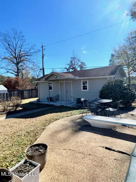 1745 Hamilton Blvd, Jackson, MS 39213 photo 4