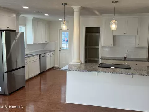 Kitchen - 1262 Summer Ln, Jackson, MS 39211 photo 1 of 4