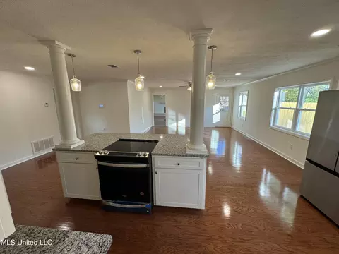 Other - 1262 Summer Ln, Jackson, MS 39211 photo 3 of 12