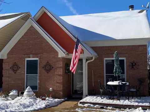 7343 Hugh Ln, Southaven, MS 38671