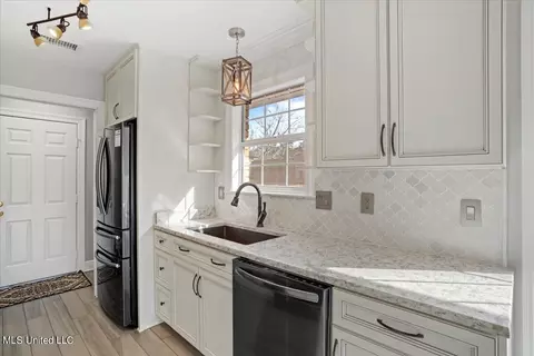 971 Bluff Rdg, Biloxi, MS 39532 photo 12